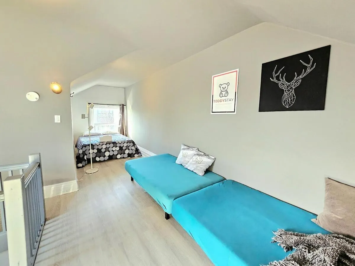 Downtown Toronto 3 Bedrooms - 1 Free Parking
